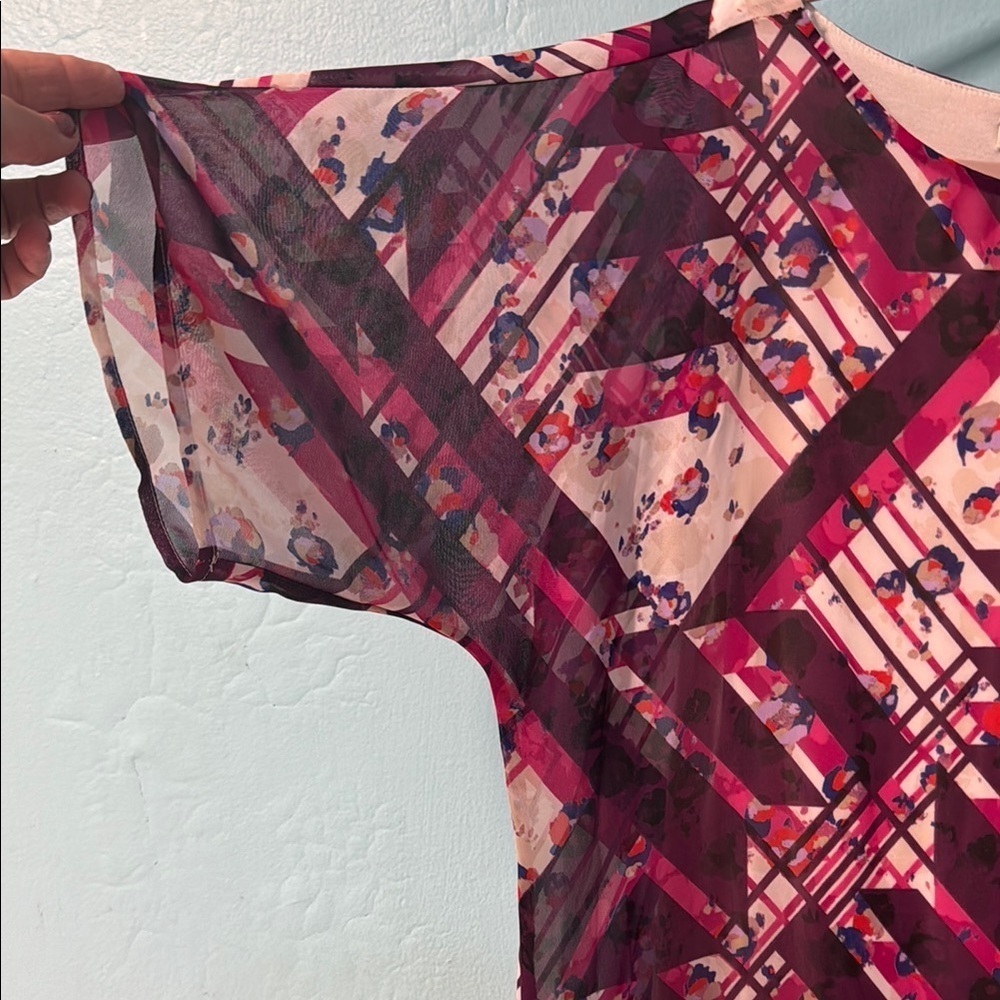 Dana Buchman Asymmetrical Red and Pink Short Sleeve Tunic #63 - Picture 2 of 9